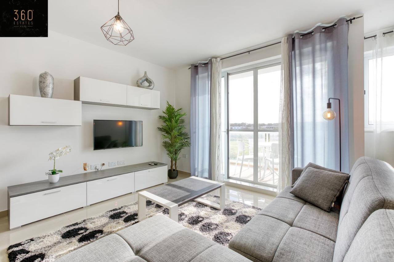 Stunning 3Br W/Country View Apartment In M'Scalak By 360 Estates Marsaskala Luaran gambar
